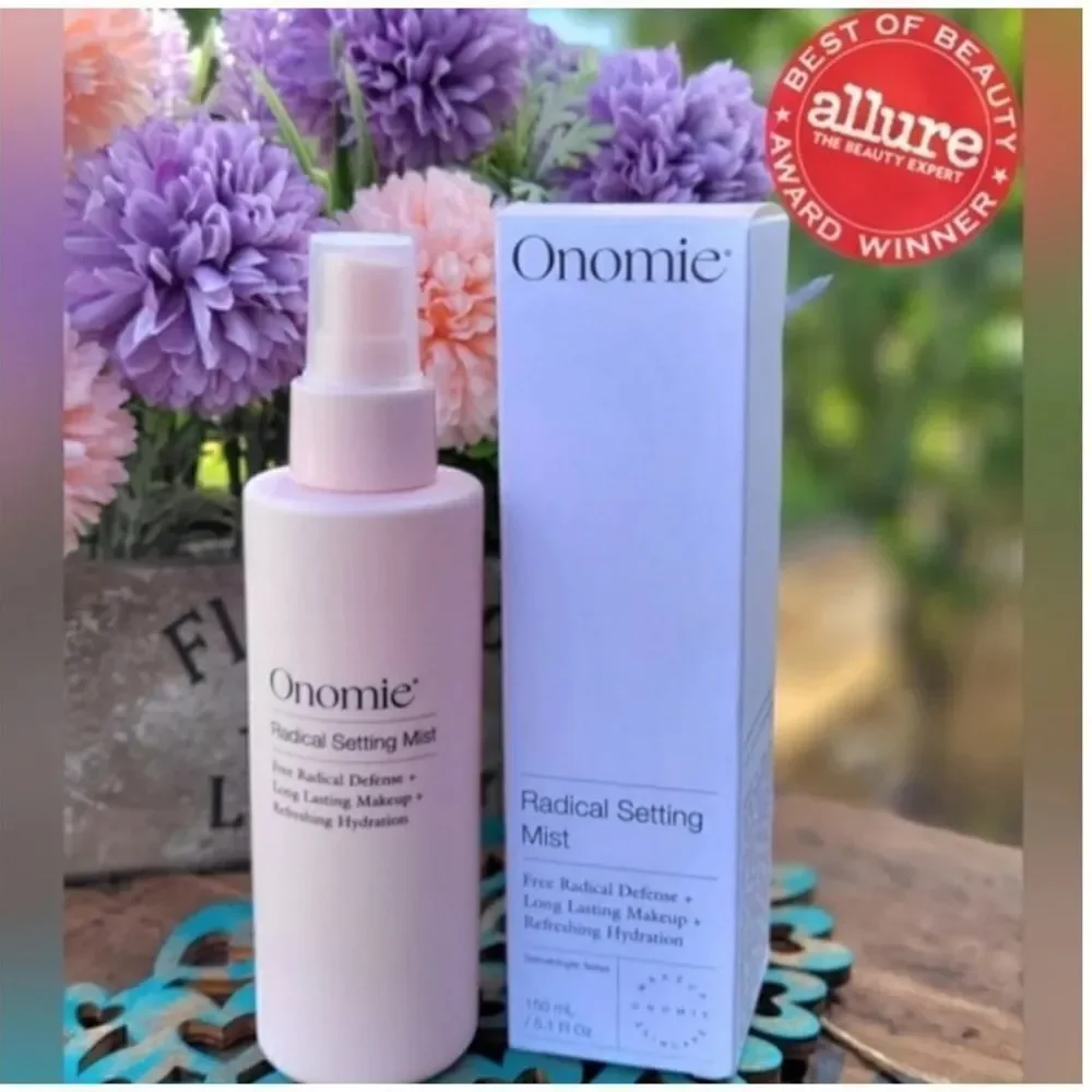 ONOMIE Radical Defense Long Lasting Setting Mist, 150mL NEW plus Ipsy bag